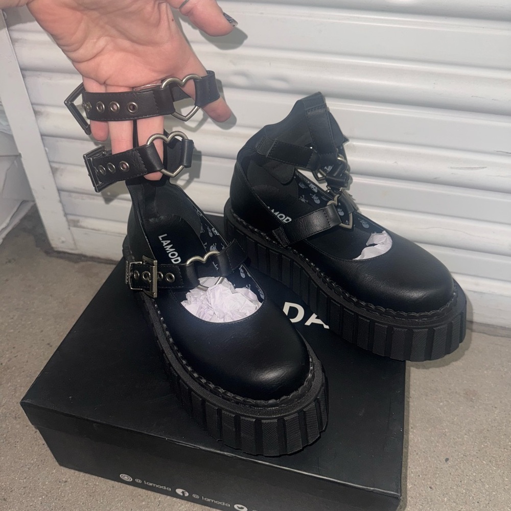 SAVIOR PLATFORM CREEPERS